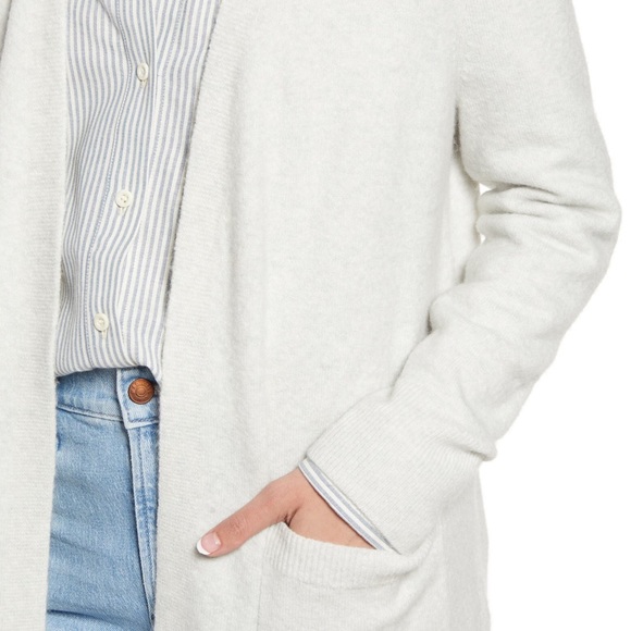 Soft and cozy, light grey Madewell cardigan. - Picture 5 of 7